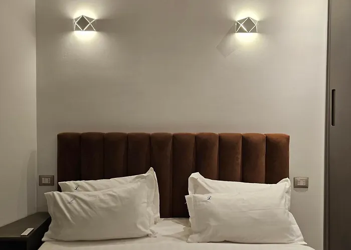 Tam Mozart Skanderbeg Square Apartment
