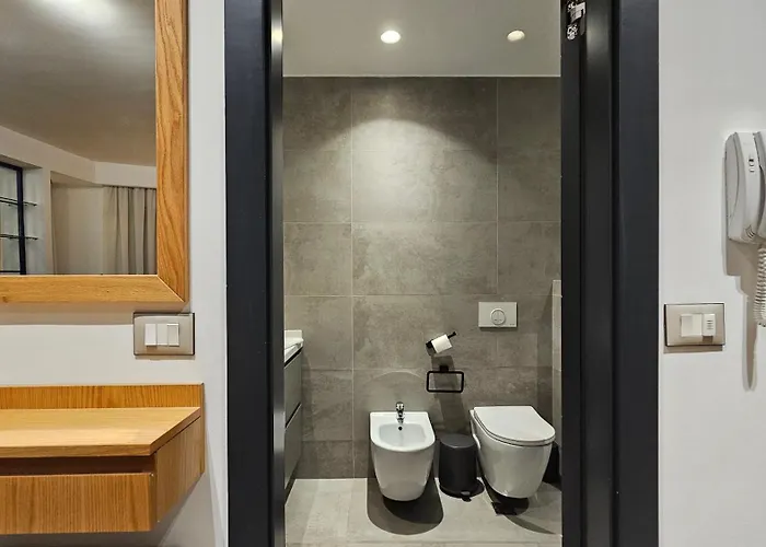 Tam Mozart Skanderbeg Square Apartment