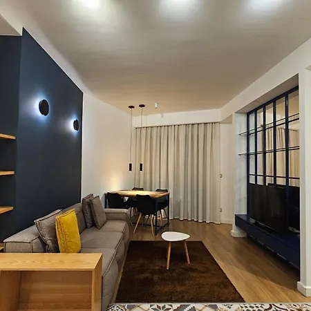 Tam Mozart Skanderbeg Square Apartment *