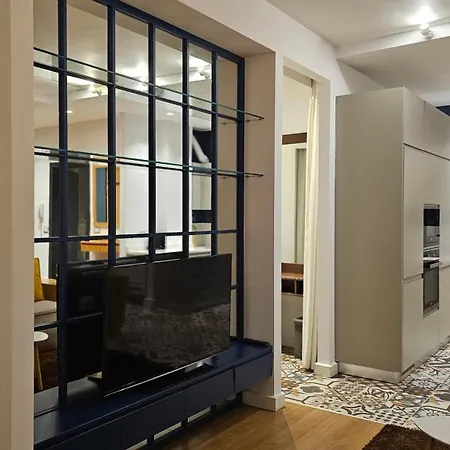 Tam Mozart Skanderbeg Square Apartment