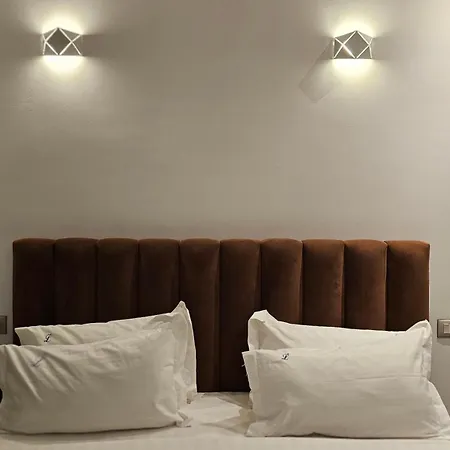 Tam Mozart Skanderbeg Square Apartment